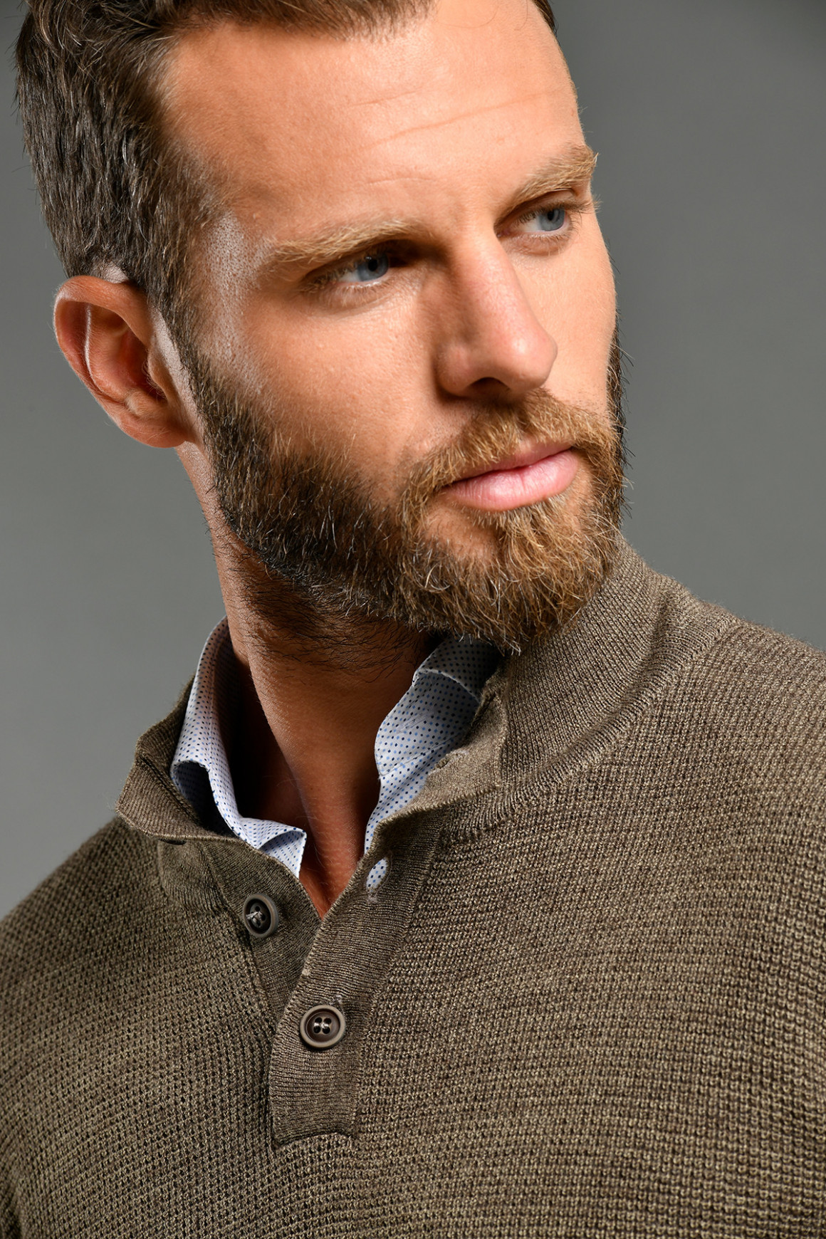 PULL 'ARNO' BOUTONNÉ CHÂTAIGNE