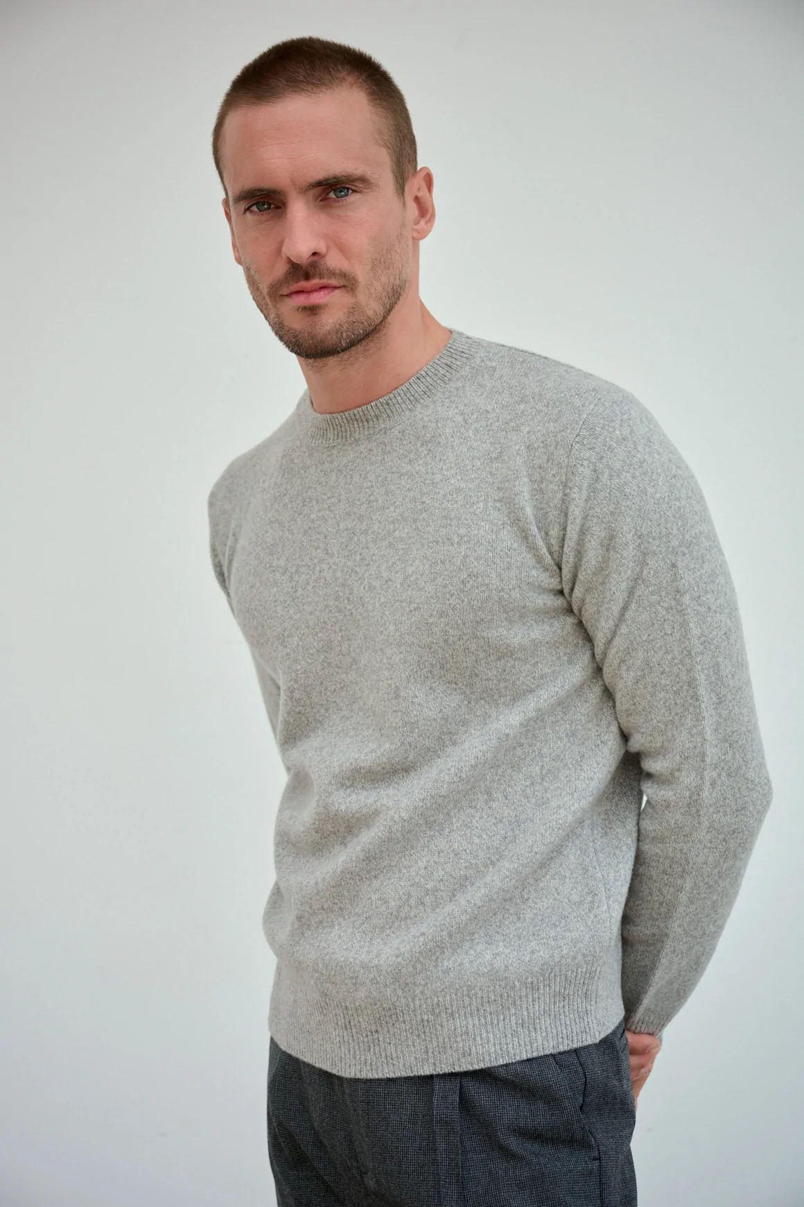 Pull MARK Gris